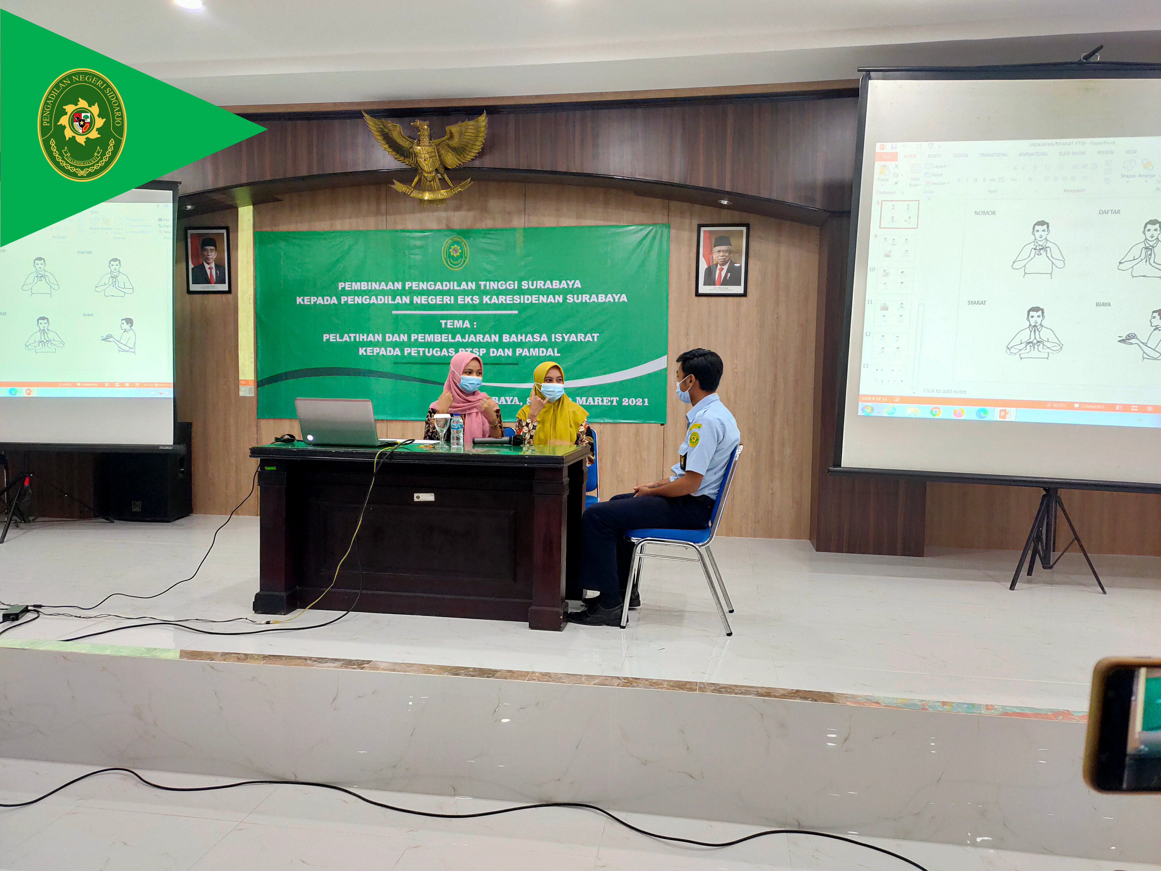 PELATIHAN DAN PEMBELAJARAN BAHASA ISYARAT KEPADA PETUGAS PTSP DAN PAMDAL